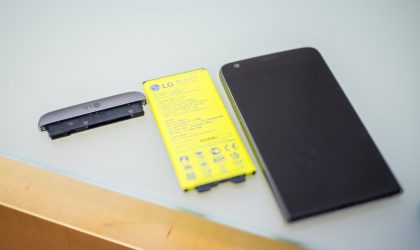 LG G5, në një test ku gërvishtet, përthehet dhe digjet