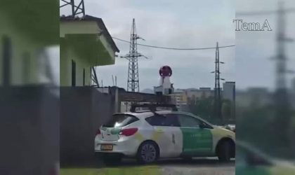 Makina e Google Street View humbet në rrugicat e Tiranës