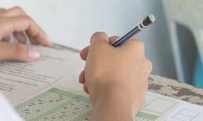 Algjeria bllokon aksesin në Facebook, Twitter dhe shërbimet 3G për shkak të provimeve të maturës