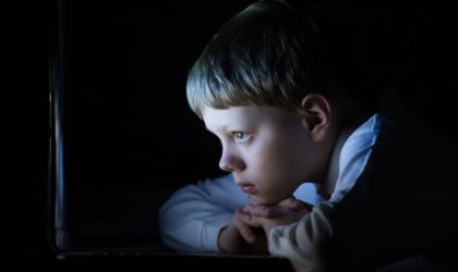 Deri ku arrin varësia e fëmijëve ndaj teknologjisë?