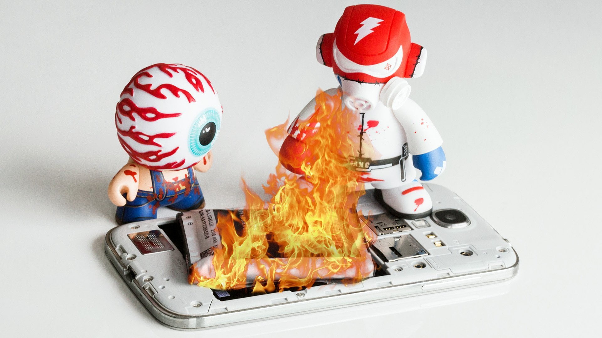 Si t’a ndalojmë nxehjen dhe mbinxehjen e smartfonëve dhe pse ndodh kjo?!