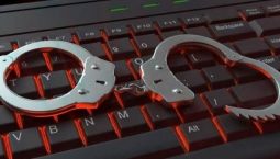 10 aktivitetet online që mund të çojnë në arrestimin tuaj